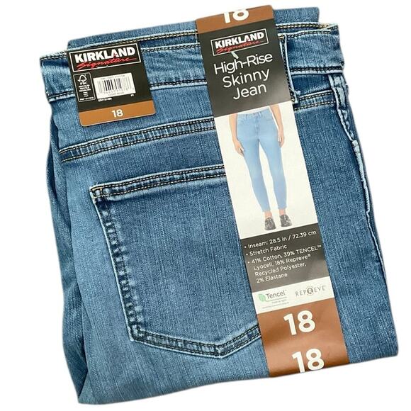 Kirkland Signature Women's High Rise Jeans Stretch Light Blue Size 18 NWT - Picture 4 of 8